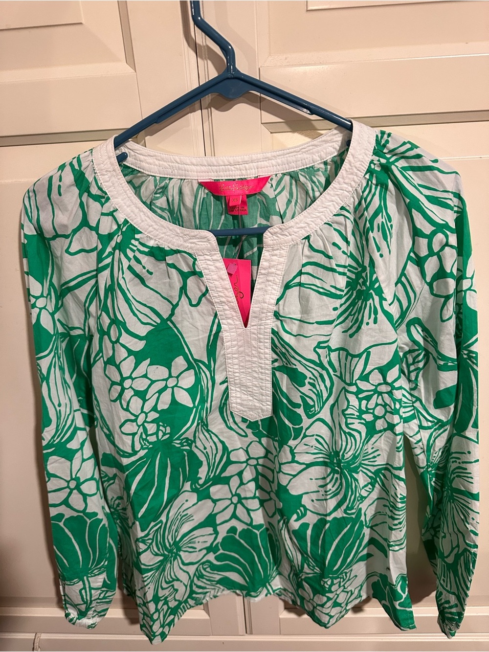 Lilly Pulitzer NWT size XS Camryn tunic spearmint oversized kiss my tulips.